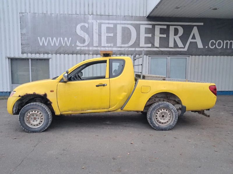 Mitsubishi L200 , 4x4 , 2.5 Di-D , NOT RUNNING !!!, FOR PARTS !!!! - Car: picture 2 Mitsubishi L200 , 4x4 , 2.5 Di-D , NOT RUNNING !!!, FOR PARTS !!!! - Car: picture 2