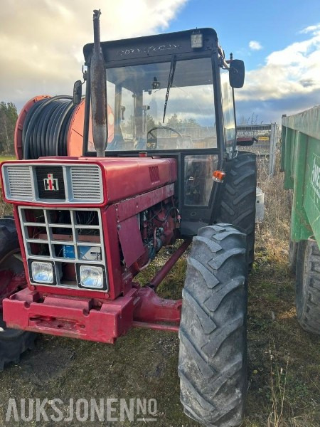 1981 International 844S 4WD Rattgir - Farm tractor: picture 3 1981 International 844S 4WD Rattgir - Farm tractor: picture 3