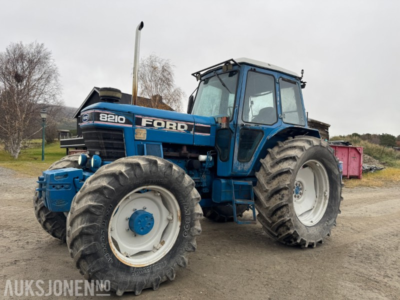 1985 Ford 8210 FWD traktor - Farm tractor: picture 1 1985 Ford 8210 FWD traktor - Farm tractor: picture 1