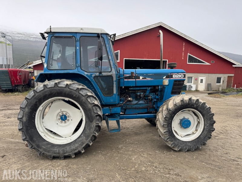 1985 Ford 8210 FWD traktor - Farm tractor: picture 5 1985 Ford 8210 FWD traktor - Farm tractor: picture 5