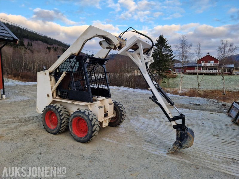 1986 Bobcat 743 kompaktlaster med mye utstyr - MVA-FRI - Skid steer loader: picture 4 1986 Bobcat 743 kompaktlaster med mye utstyr - MVA-FRI - Skid steer loader: picture 4