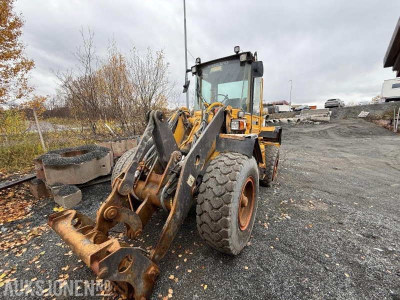 1994 Volvo L70B Hjullaster - Skuff - HK - 16812T - Wheel loader: picture 1 1994 Volvo L70B Hjullaster - Skuff - HK - 16812T - Wheel loader: picture 1