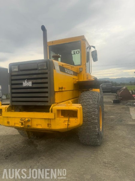 1994 Volvo L70b - Wheel loader: picture 4 1994 Volvo L70b - Wheel loader: picture 4