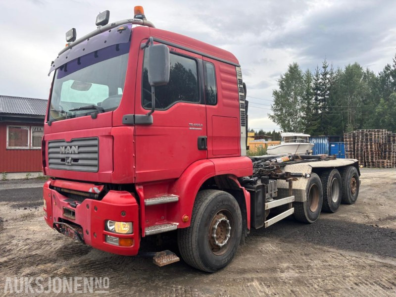 2002 MAN 26.463 FDLC krokbil / 8x4 - Hook lift truck: picture 1 2002 MAN 26.463 FDLC krokbil / 8x4 - Hook lift truck: picture 1