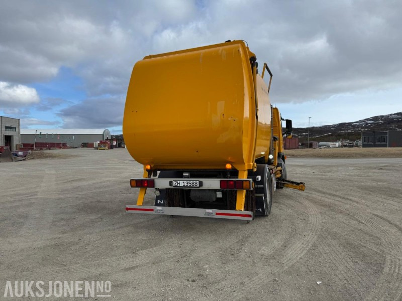 2004 Volvo FM-9 4X2 Komprimator - Sidelaster - 247983KM - Garbage truck: picture 5 2004 Volvo FM-9 4X2 Komprimator - Sidelaster - 247983KM - Garbage truck: picture 5