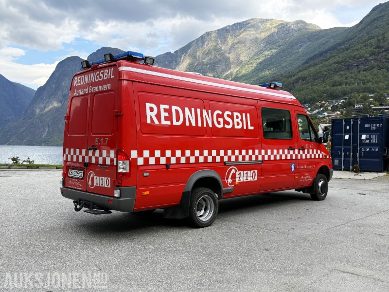 2005 Mercedes-Benz Sprinter 4-motion / 4X4 redningsbil - fullutstyrt - Fire truck: picture 3 2005 Mercedes-Benz Sprinter 4-motion / 4X4 redningsbil - fullutstyrt - Fire truck: picture 3