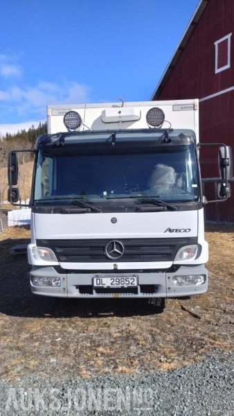 2006 Mercedes-Benz 818/33AT 7,5 skapbil ryggekamera s+v dekk kjetting - Box truck: picture 2 2006 Mercedes-Benz 818/33AT 7,5 skapbil ryggekamera s+v dekk kjetting - Box truck: picture 2