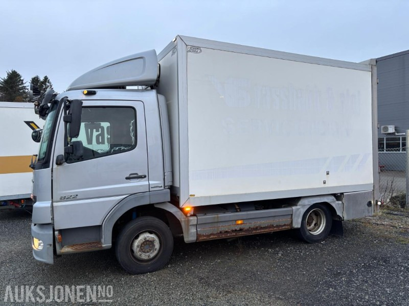2007 Mercedes-Benz Servicebil Med Palfinger kran og Diesel generator. - Box truck: picture 2 2007 Mercedes-Benz Servicebil Med Palfinger kran og Diesel generator. - Box truck: picture 2