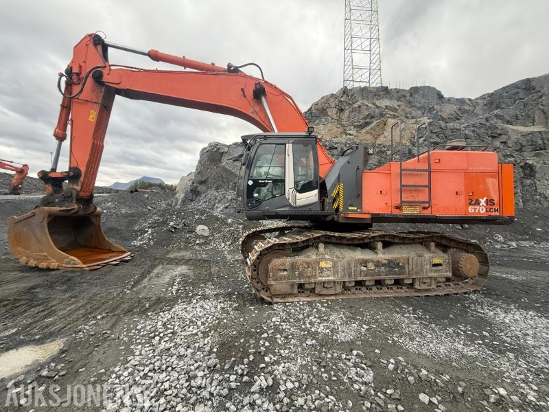 2008 Hitachi ZX670LCH-3 - Gravemaskin med hevbar hytte - Excavator: picture 1 2008 Hitachi ZX670LCH-3 - Gravemaskin med hevbar hytte - Excavator: picture 1