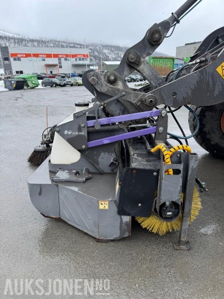 2008 Holms 300-2.5 Feiekost med vanning, oppsamler og sidebørste - Construction equipment: picture 2 2008 Holms 300-2.5 Feiekost med vanning, oppsamler og sidebørste - Construction equipment: picture 2