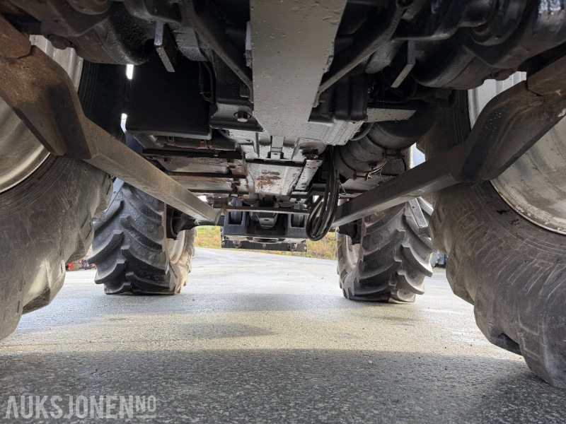 Farm tractor 2008 Valtra T-180 Traktor med frontlaster / 1362 timer: picture 14