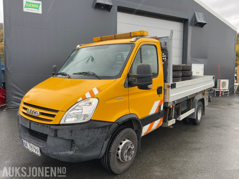 2009 Iveco Daily 3,0 - 177 Hk kranbil med nedfellbare karmer, kun 57865 km ! - Crane truck: picture 1 2009 Iveco Daily 3,0 - 177 Hk kranbil med nedfellbare karmer, kun 57865 km ! - Crane truck: picture 1
