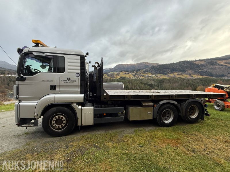 2010 MAN TGS 28.540 krokbil / krokløftbil - maskinflak - krokkasse - 2 stk krokcontainere - Hook lift truck: picture 2 2010 MAN TGS 28.540 krokbil / krokløftbil - maskinflak - krokkasse - 2 stk krokcontainere - Hook lift truck: picture 2
