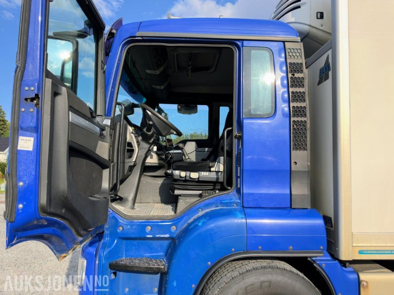 Box truck 2010 MAN TGX 26.440 6x2 Skapbil | Thermo King TS-600E aggregat | Zepro bakløft: picture 10
