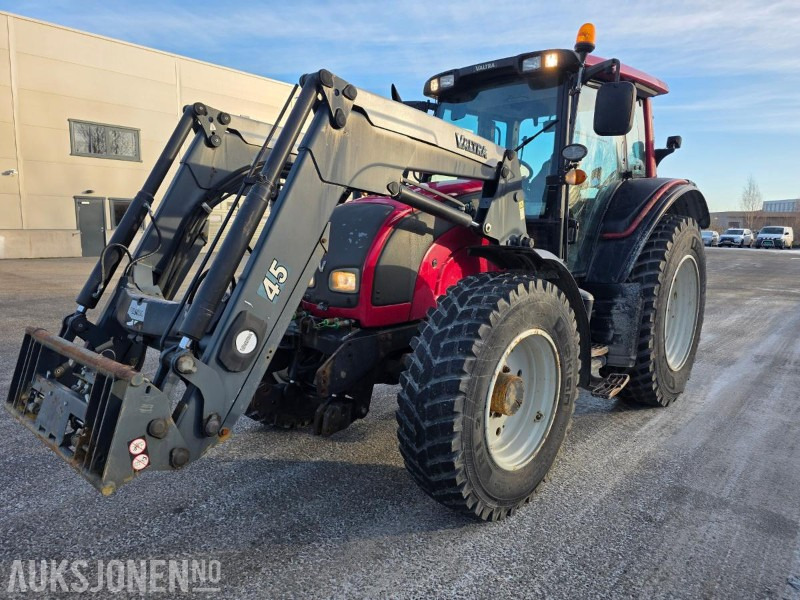 2010 VALTRA N121 HITECH MED FRONTLASTER 50KMT - Farm tractor: picture 1 2010 VALTRA N121 HITECH MED FRONTLASTER 50KMT - Farm tractor: picture 1
