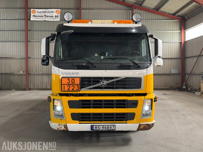 2010 Volvo FM 370 tankbil med 12000 liters tank - Tank truck: picture 3 2010 Volvo FM 370 tankbil med 12000 liters tank - Tank truck: picture 3