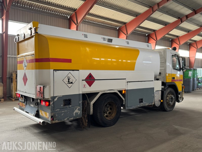 2010 Volvo FM 370 tankbil med 12000 liters tank - Tank truck: picture 5 2010 Volvo FM 370 tankbil med 12000 liters tank - Tank truck: picture 5