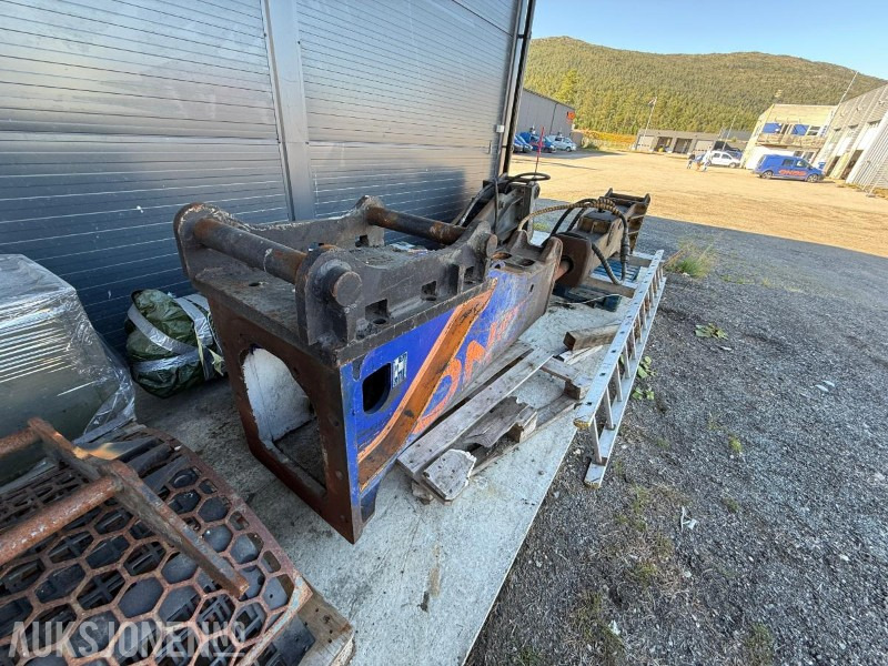 2014 Furukawa FXJ-375 dele-hammer - Construction equipment: picture 2 2014 Furukawa FXJ-375 dele-hammer - Construction equipment: picture 2