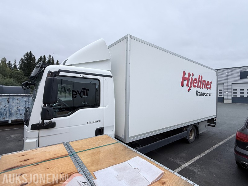2014 MAN TGL 8.220 Skapbil - rep objekt - Box truck: picture 3 2014 MAN TGL 8.220 Skapbil - rep objekt - Box truck: picture 3
