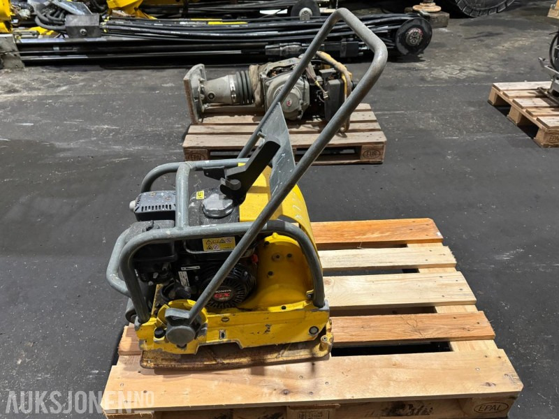 2014 Wacker Neuson vibroplate - Roller: picture 2 2014 Wacker Neuson vibroplate - Roller: picture 2