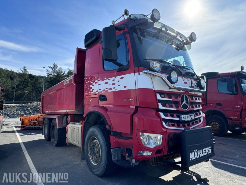 2015 Mercedes-Benz Arocs 2858 - 6x4 - Brøyterigget tippbil - Istrail påbygg - Tipper: picture 3 2015 Mercedes-Benz Arocs 2858 - 6x4 - Brøyterigget tippbil - Istrail påbygg - Tipper: picture 3