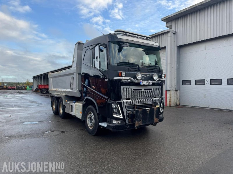 2015 Volvo FH16-660 6X4 Euro6T Brøyterigget tippbil – Servicehistorikk– 144 449 km - Tipper: picture 3 2015 Volvo FH16-660 6X4 Euro6T Brøyterigget tippbil – Servicehistorikk– 144 449 km - Tipper: picture 3