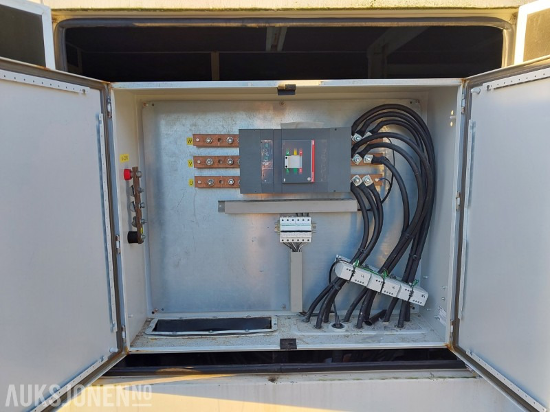 2017 DIESELAGGREGAT I CANOPY 555Kva -400Volt -50 Hz Kun gått 937 timer - Construction equipment: picture 4 2017 DIESELAGGREGAT I CANOPY 555Kva -400Volt -50 Hz Kun gått 937 timer - Construction equipment: picture 4