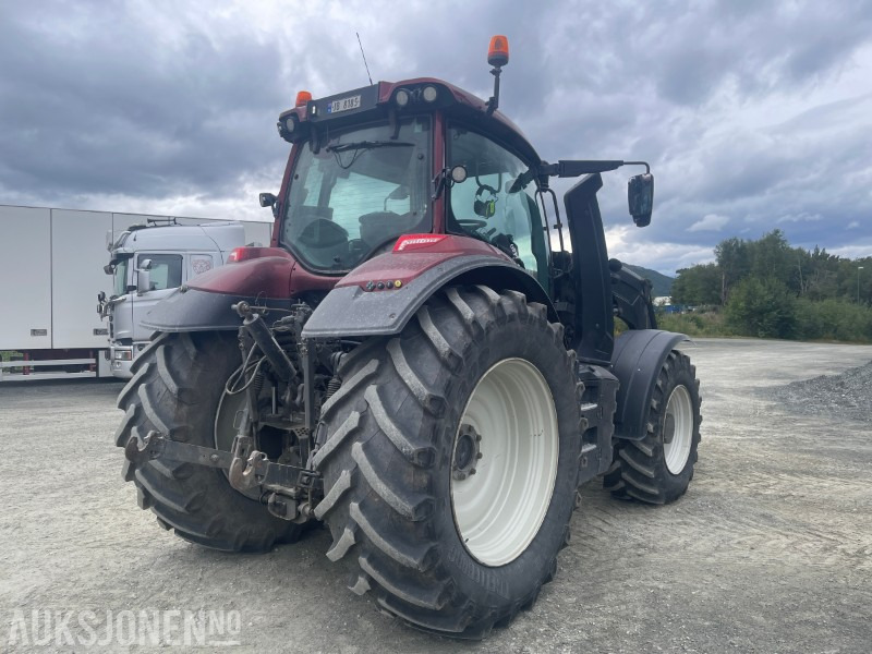 2020 Valtra T254 Versu Traktor med frontlaster landbruksdekk/vinterdekk, 50 km/t Eu-godkjent til 26 - Farm tractor: picture 4 2020 Valtra T254 Versu Traktor med frontlaster landbruksdekk/vinterdekk, 50 km/t Eu-godkjent til 26 - Farm tractor: picture 4