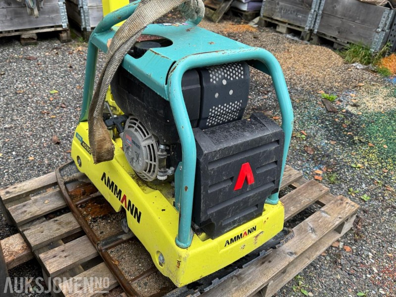 2022 AMMANN APR 40/60 HA vibroplate / 284kg - Roller: picture 3 2022 AMMANN APR 40/60 HA vibroplate / 284kg - Roller: picture 3