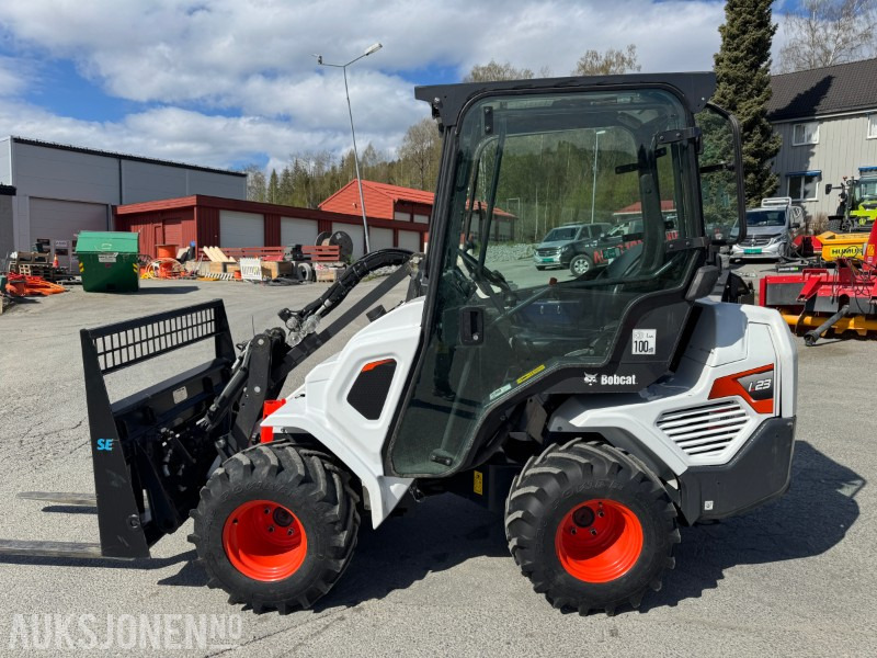 2022 Bobcat L23 kompaktlaster med skuffe, gafler og hydraulisksnøskjær - Skid steer loader: picture 4 2022 Bobcat L23 kompaktlaster med skuffe, gafler og hydraulisksnøskjær - Skid steer loader: picture 4