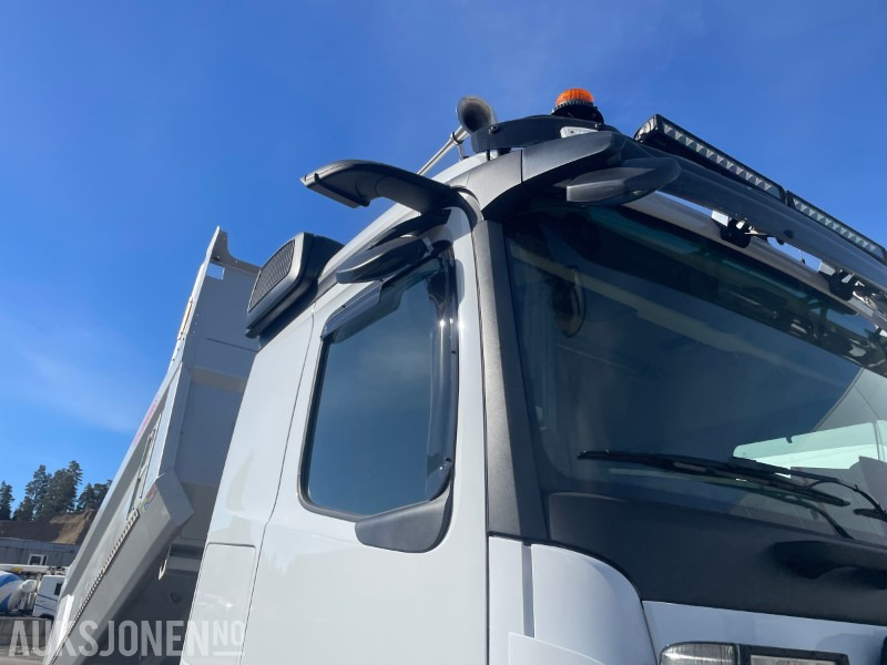 2024 Mercedes-Benz Arocs 1842 4x4 Kombibil m/brøyteopplegg – Kun 13 000 km - Som NY! - Tipper: picture 5 2024 Mercedes-Benz Arocs 1842 4x4 Kombibil m/brøyteopplegg – Kun 13 000 km - Som NY! - Tipper: picture 5