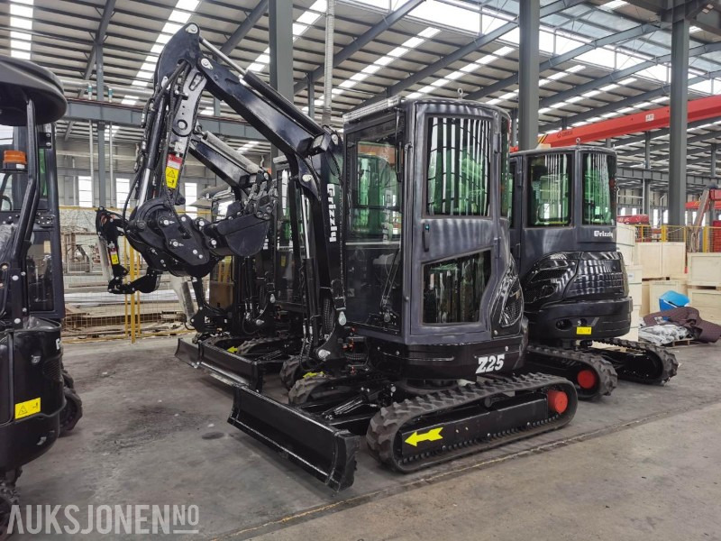 2025 Andre Grizzly Z25 Zerotail m/Hytte & Teleskopunderstell - Mini excavator: picture 4 2025 Andre Grizzly Z25 Zerotail m/Hytte & Teleskopunderstell - Mini excavator: picture 4
