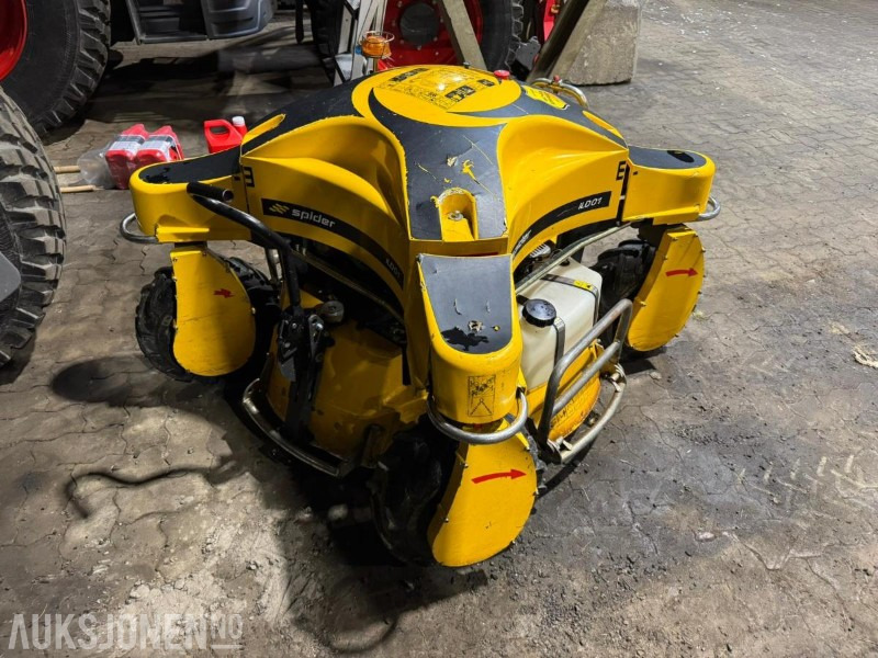2018 Spider ILD01 - fjernstyrt skråningsklipper med hydraulisk vinsj! Kawasaki motor, kun 228 timer - Agricultural machinery: picture 3 2018 Spider ILD01 - fjernstyrt skråningsklipper med hydraulisk vinsj! Kawasaki motor, kun 228 timer - Agricultural machinery: picture 3
