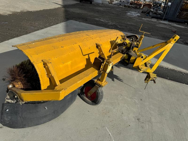 Kost med 3-punkt feste - Agricultural machinery: picture 4 Kost med 3-punkt feste - Agricultural machinery: picture 4
