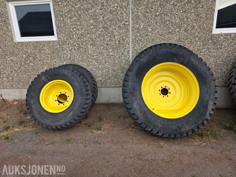 Traktordekk - Stått på John Deere 6610 - Agricultural machinery: picture 1 Traktordekk - Stått på John Deere 6610 - Agricultural machinery: picture 1