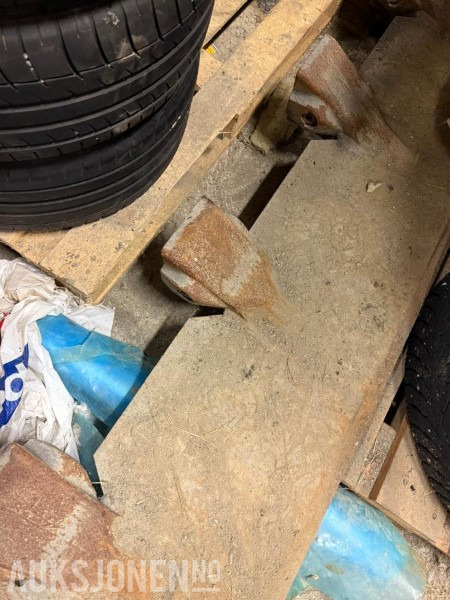 1900 Renskeskjer til 1800L graveskuff - Attachment for Construction machinery: picture 2 1900 Renskeskjer til 1800L graveskuff - Attachment for Construction machinery: picture 2