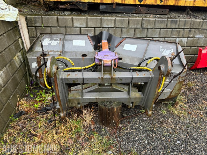 1999 Andre Holms KHV 240 snøplog med BM-feste selges - Attachment for Construction machinery: picture 2 1999 Andre Holms KHV 240 snøplog med BM-feste selges - Attachment for Construction machinery: picture 2