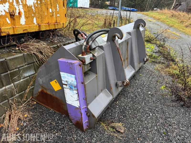 1999 Holms SSH 1600 sand og saltspreder - Attachment for Construction machinery: picture 2 1999 Holms SSH 1600 sand og saltspreder - Attachment for Construction machinery: picture 2