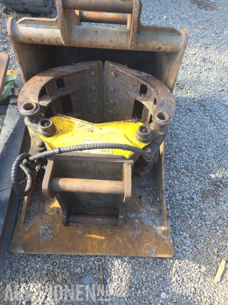 2009 ABS RF system AB Vinslov Rivningsgrip GRI05Riv - Attachment for Construction machinery: picture 2 2009 ABS RF system AB Vinslov Rivningsgrip GRI05Riv - Attachment for Construction machinery: picture 2
