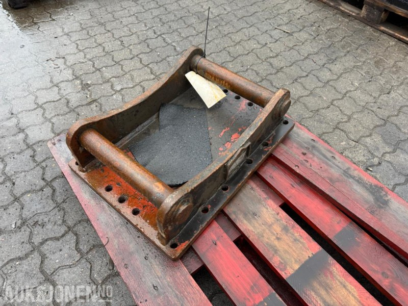 2015 S60 feste - Attachment for Construction machinery: picture 3 2015 S60 feste - Attachment for Construction machinery: picture 3