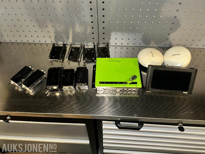 2019 DigPilot GNSS maskinstyring – komplett system - Attachment for Construction machinery: picture 1 2019 DigPilot GNSS maskinstyring – komplett system - Attachment for Construction machinery: picture 1