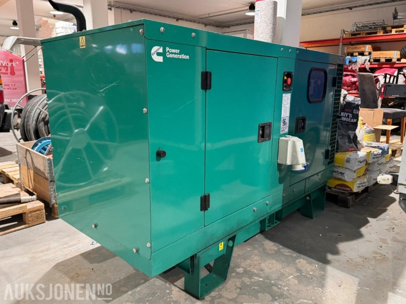 2022 Cummins Generator / Aggregat - Model C22D5 - 230 V - 22 kVA / 17.6 kW - Dieselaggregat - Attachment for Construction machinery: picture 5 2022 Cummins Generator / Aggregat - Model C22D5 - 230 V - 22 kVA / 17.6 kW - Dieselaggregat - Attachment for Construction machinery: picture 5