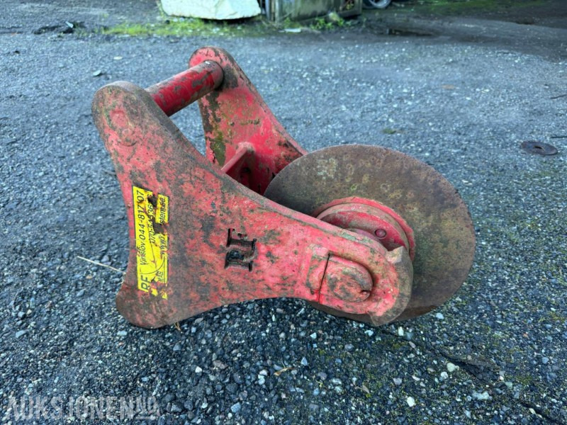 Asfalthjul RF System AB – S40 feste - Attachment for Construction machinery: picture 3 Asfalthjul RF System AB – S40 feste - Attachment for Construction machinery: picture 3