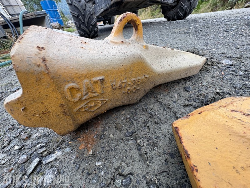 Attachment for Construction machinery Cat graveskuffetenner til gravemaskin og/eller hjullaster: picture 7