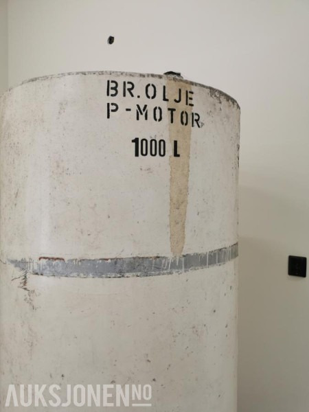 Dieseltank i aluminium - 1000 liter - Attachment for Construction machinery: picture 2 Dieseltank i aluminium - 1000 liter - Attachment for Construction machinery: picture 2