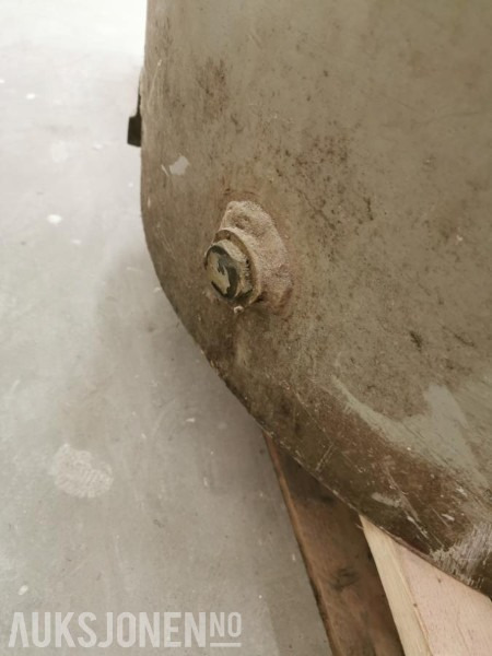 Dieseltank i aluminium - 1000 liter - Attachment for Construction machinery: picture 5 Dieseltank i aluminium - 1000 liter - Attachment for Construction machinery: picture 5
