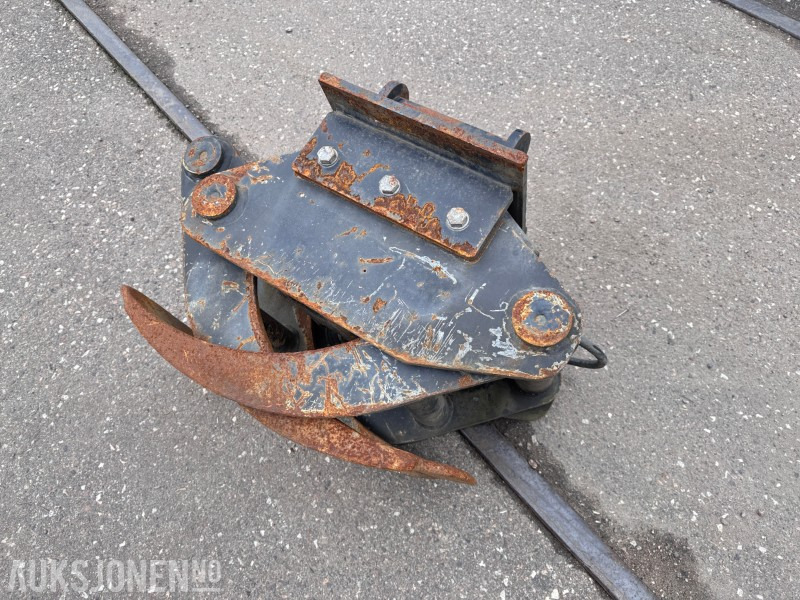 Gripeklo med S40 feste - Attachment for Construction machinery: picture 2 Gripeklo med S40 feste - Attachment for Construction machinery: picture 2