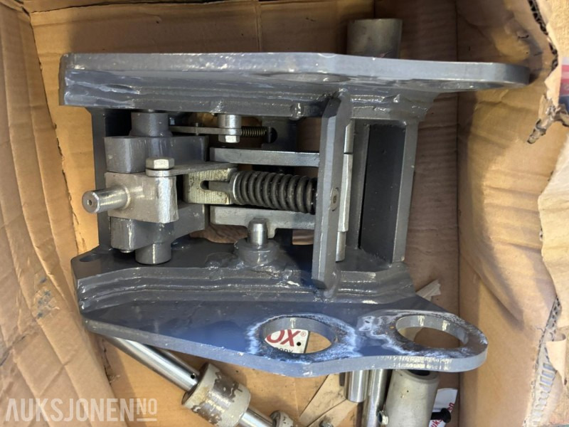HW High Quality Bucket. Hurtigfeste S60 EX15. - Attachment for Construction machinery: picture 3 HW High Quality Bucket. Hurtigfeste S60 EX15. - Attachment for Construction machinery: picture 3