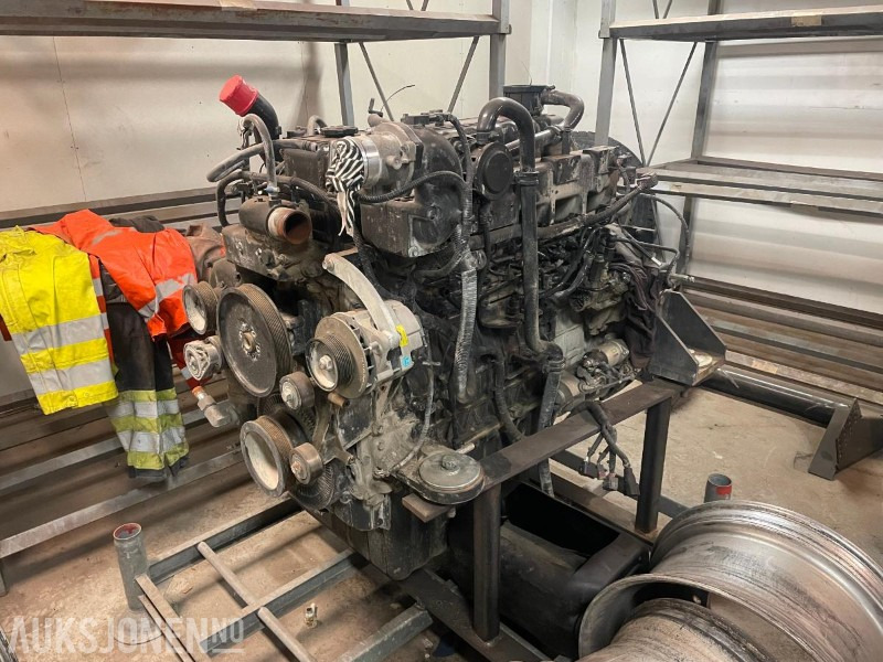 Motor til Doosan Lc350-7 - Attachment for Construction machinery: picture 1 Motor til Doosan Lc350-7 - Attachment for Construction machinery: picture 1