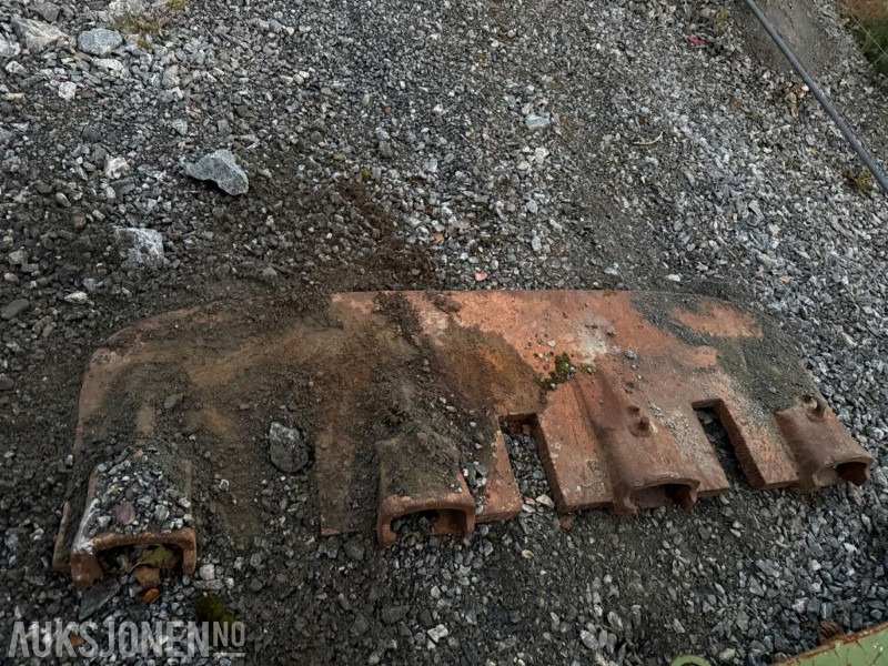 Renskeskjær til 50tonns gravemaskin 200cm bredde - Attachment for Construction machinery: picture 4 Renskeskjær til 50tonns gravemaskin 200cm bredde - Attachment for Construction machinery: picture 4